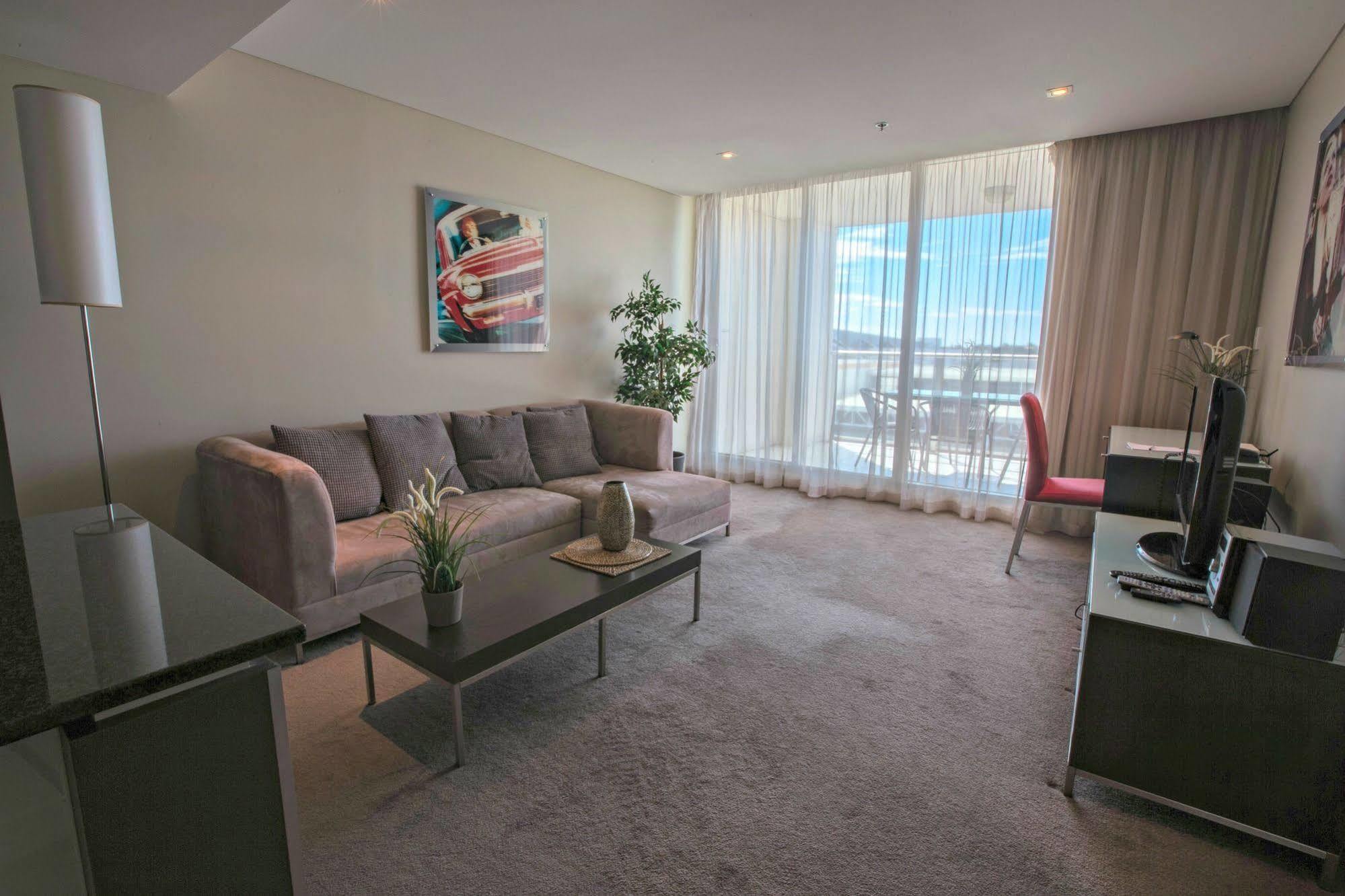 Adelaide Dress Circle Apartments - North Terrace Экстерьер фото