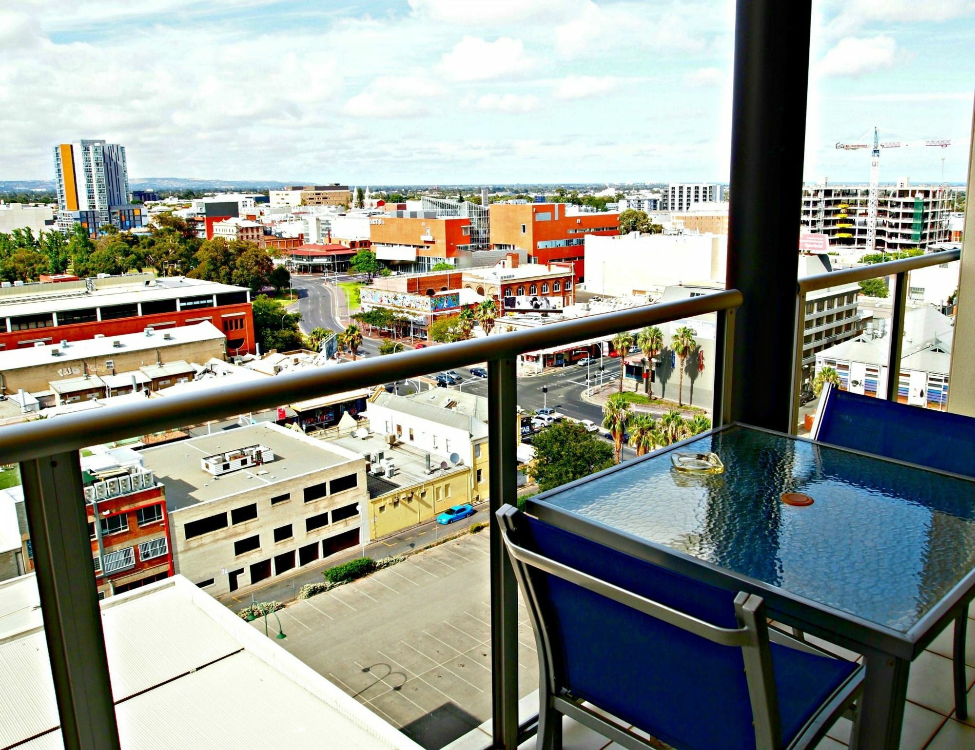 Adelaide Dress Circle Apartments - North Terrace Экстерьер фото